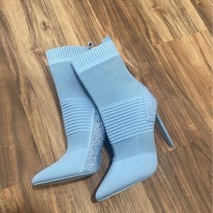 Steve Madden Women’s Maxwelle Ankle Boot, Baby Blue, Size 8